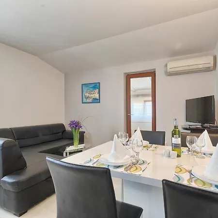 Apartment Kascuni