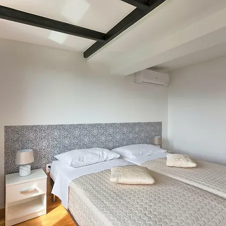 Kascuni Apartment *