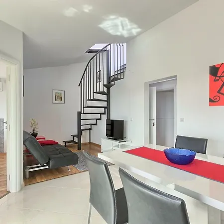 شقة Kascuni بولا